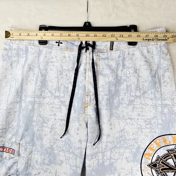 Affliction Board Shorts Mens 38 Gray White Cement Splatter AOP Logo Y2K Grunge - Picture 9 of 12